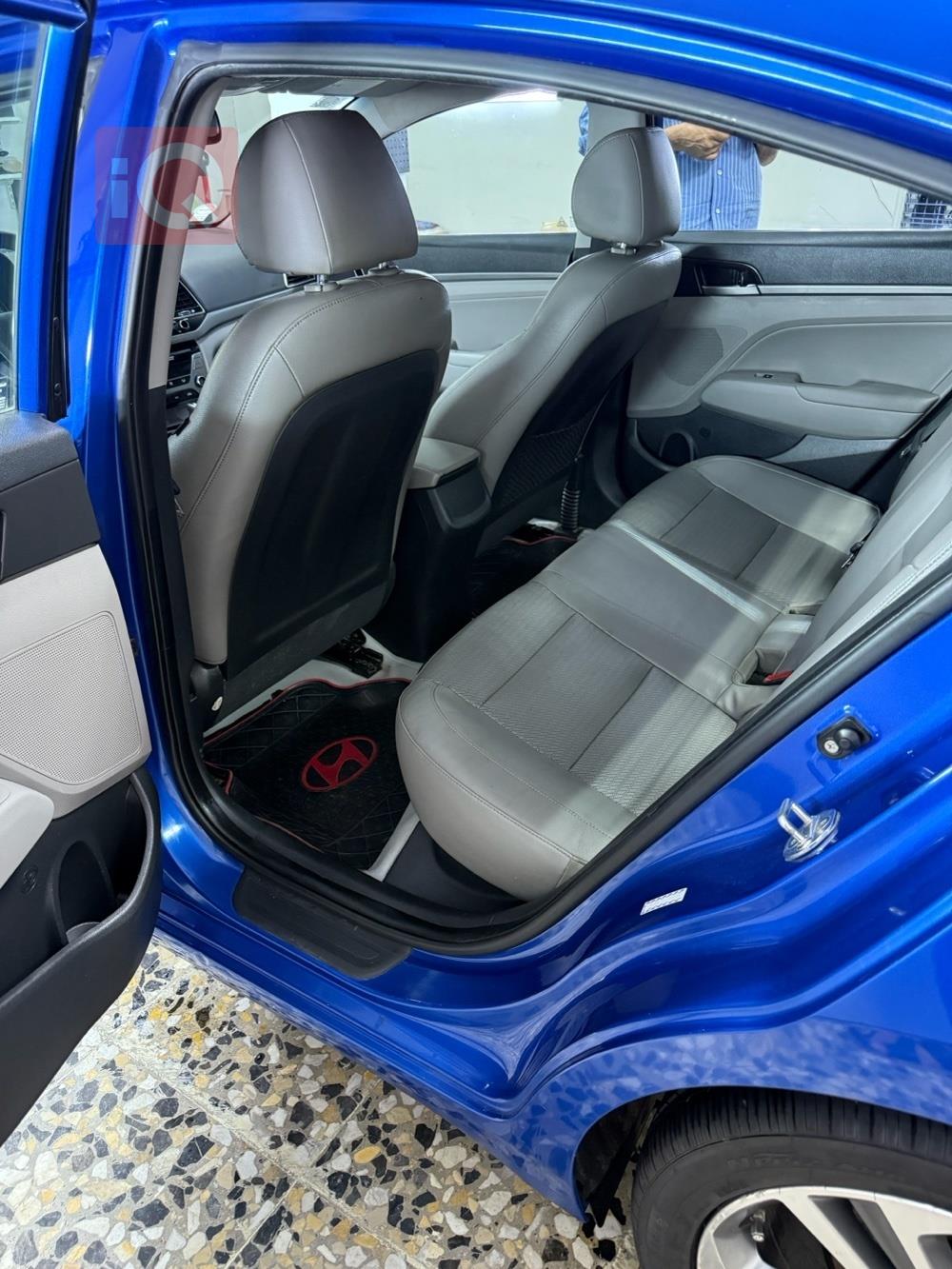 هیوندای ئەلەنترا